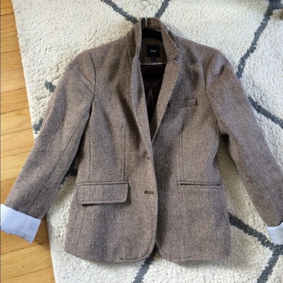 GAP Jackets & Blazers - Gap herringbone blazer sz 2 excellent condition GAP Jackets & Blazers - Gap herringbone blazer sz 2 excellent condition